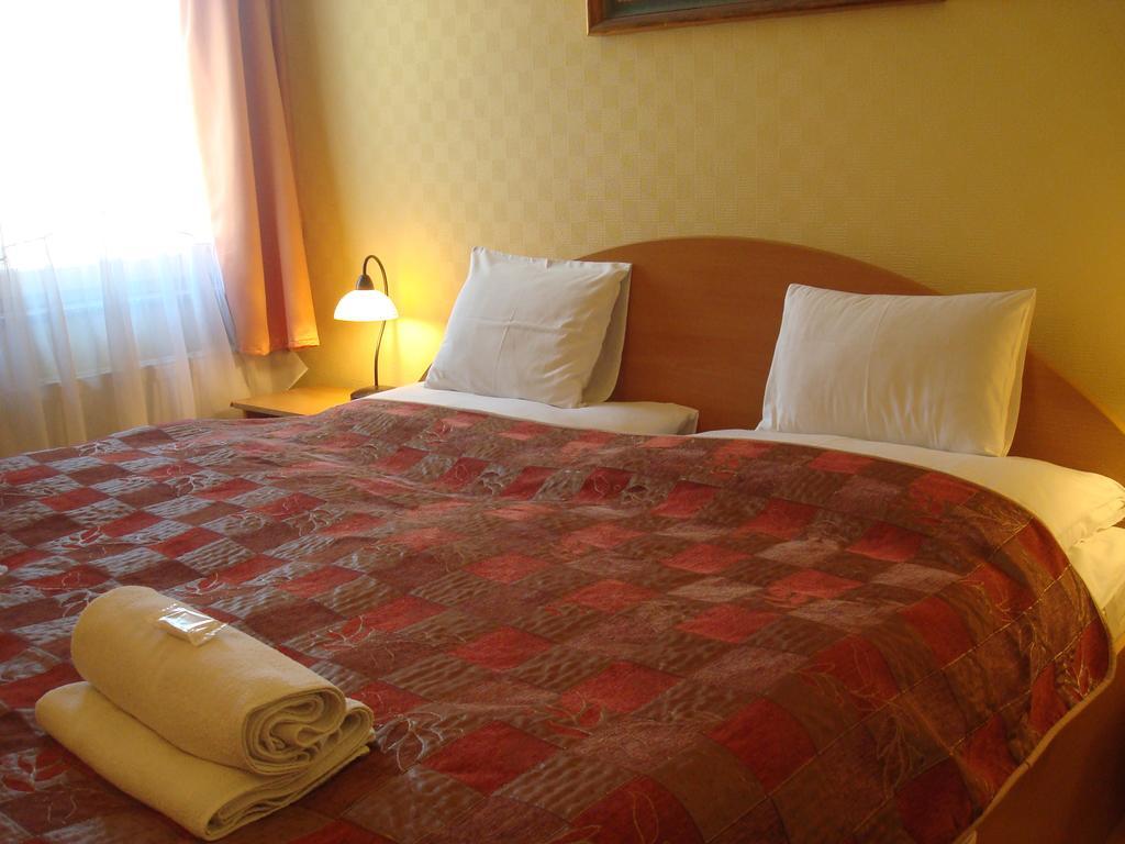 Hotel Arany Trofea Eger Extérieur photo