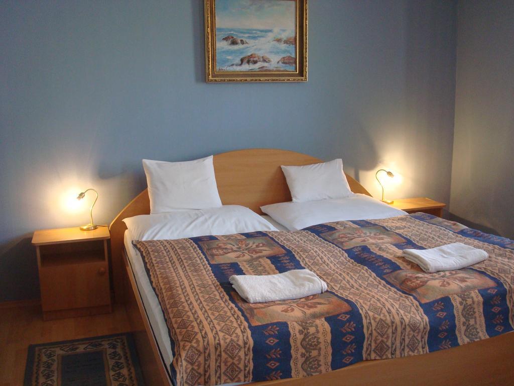 Hotel Arany Trofea Eger Extérieur photo