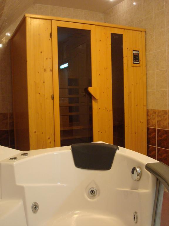 Hotel Arany Trofea Eger Extérieur photo
