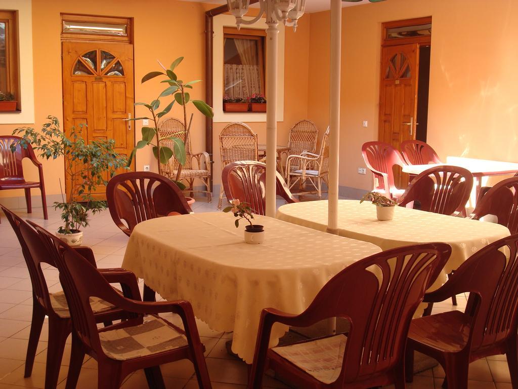 Hotel Arany Trofea Eger Extérieur photo
